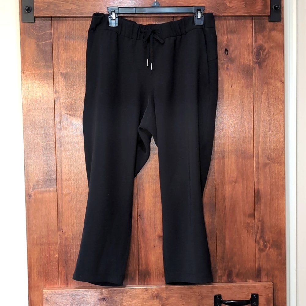 Lululemon crop pants